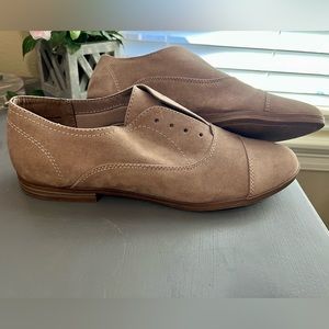 DV Dolce Vita Shoes Womens 9.5 Dress Oxford Flats Beige Textile Almond Cap Toe